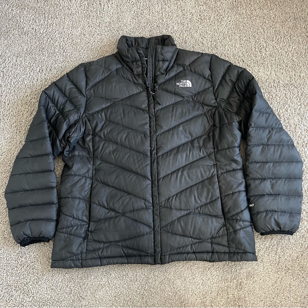 The North Face 550 Zip Up Quilted Puffer Jacket